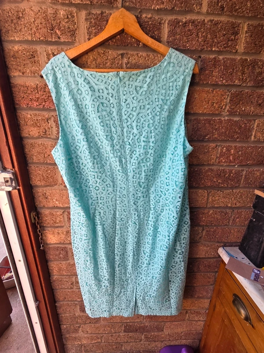 Kaliko mint green lace shift dress - back view