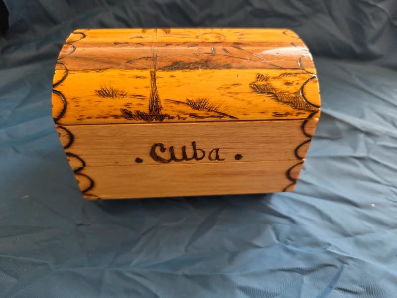 Vintage pyrography Cuba jewellery box - closed front view showing Cuba script and beach scene