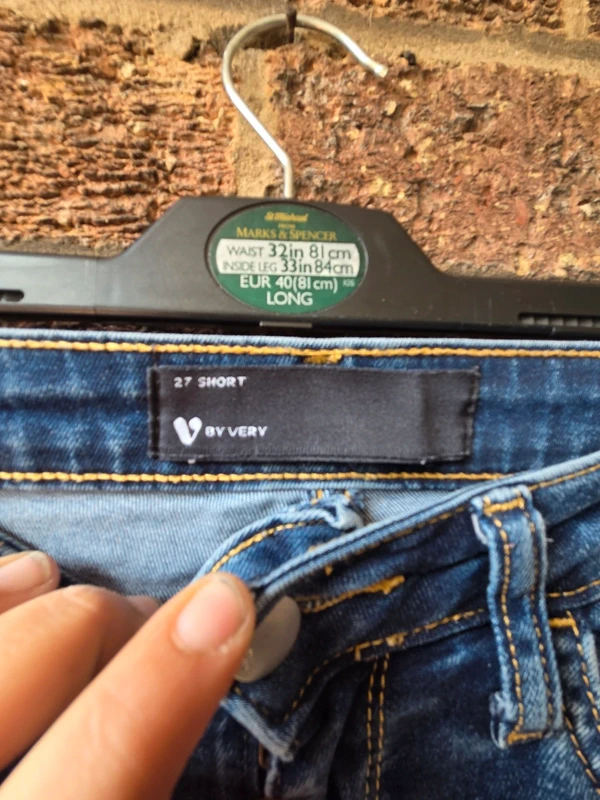V by Very size 27 short label inside waistband